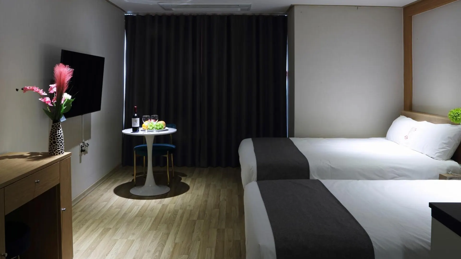 ***  Incheon The Hotel Yeongjong South Korea