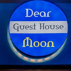 guesthouse-dear-moon.hotelsinbusan.com/